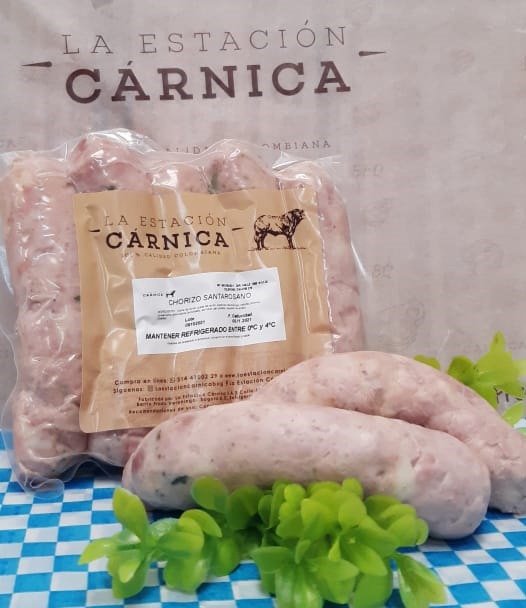 Paquete de chorizo santarrosano, empacado al vacío por 5 unidades